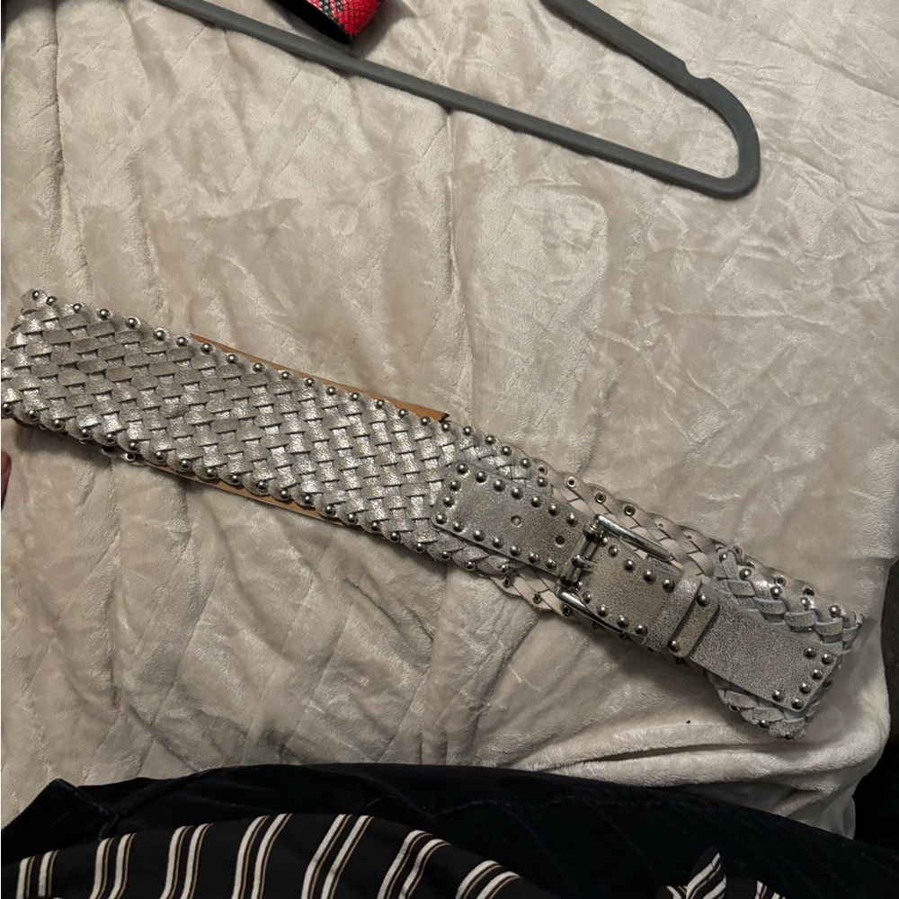 Y2K belt 2/20$